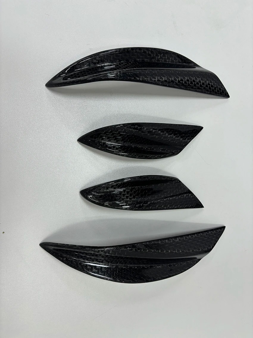High Quality Fast Delivery Whole Sale Price Wet Carbon Fiber M Style Canards Body Kits for URUS